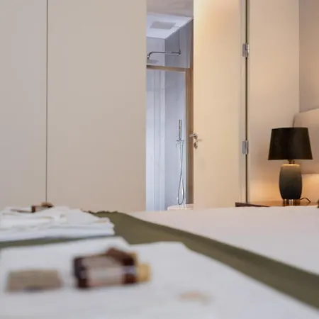 Cc Downtown Palace - H