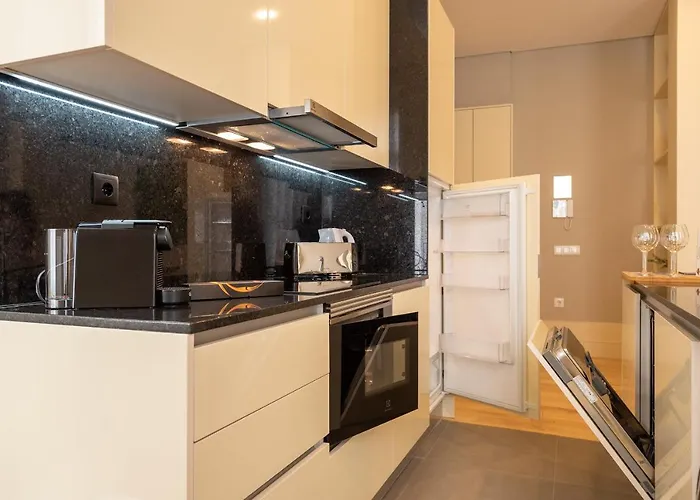 Cc Downtown Palace - H