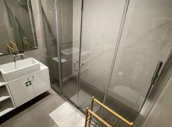 Cc Downtown Palace - H